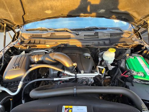 Used 2017 RAM 1500 Classic SLT w/ SLT Plus D←cor Group image 18