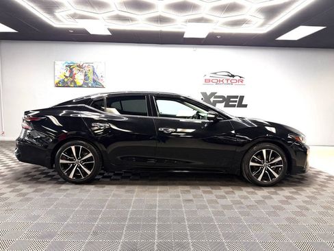 Used 2022 Nissan Maxima SV w/ Floor Mat Group FWD image 17