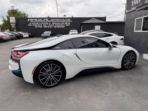 Used 2019 BMW i8 Coupe AWD/4WD image 29