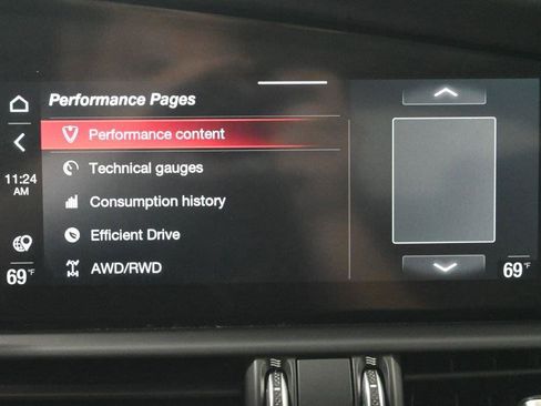Used 2023 Alfa Romeo Giulia Ti AWD/4WD image 29