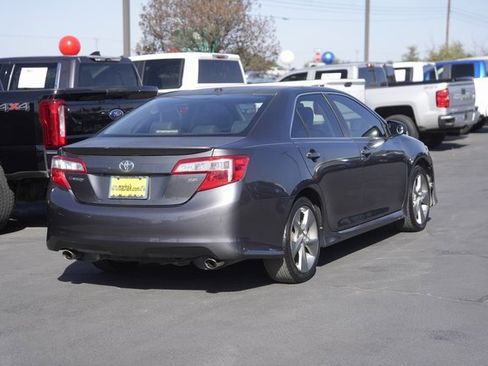 Used 2012 Toyota Camry SE image 6