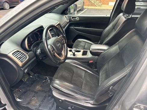 Used 2015 Jeep Grand Cherokee Altitude AWD/4WD image 16