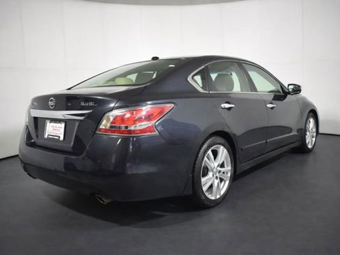 Used 2014 Nissan Altima 3.5 SL w/ Technology Package image 4