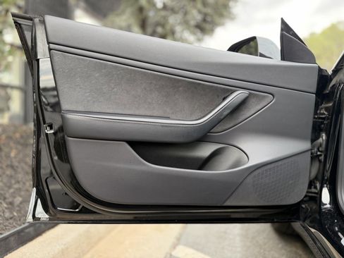 Used 2019 Tesla Model 3 Long Range image 28