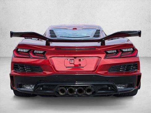 Used 2024 Chevrolet Corvette Z06 w/ Z07 Performance Package image 9
