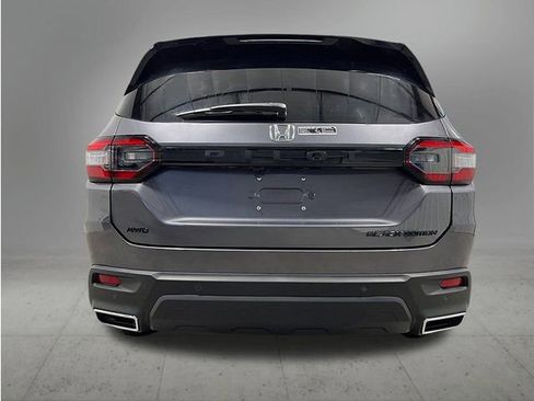 New 2025 Honda Pilot Black Edition image 4