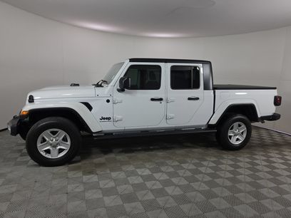 Used 2023 Jeep Gladiator Sport