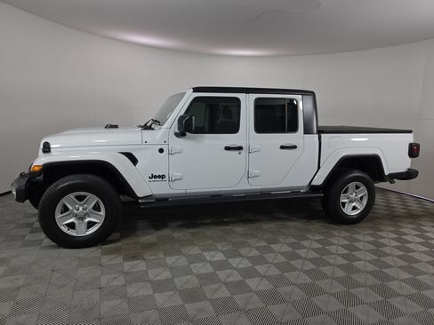 Used 2023 Jeep Gladiator Sport AWD/4WD image 4