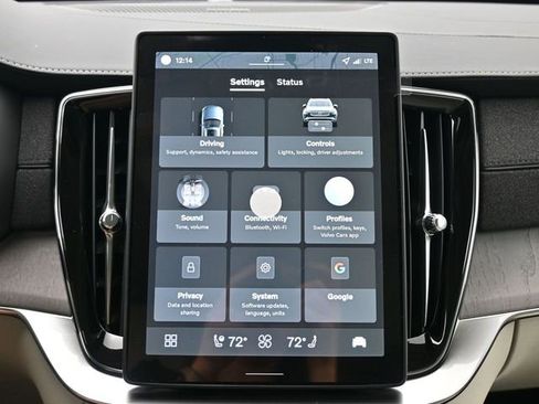 New 2026 Volvo XC90 B6 Ultra w/ Protection Package image 16