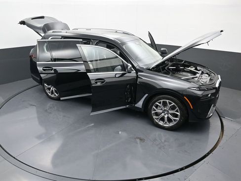 New 2026 BMW X7 xDrive40i w/ Premium Package image 43