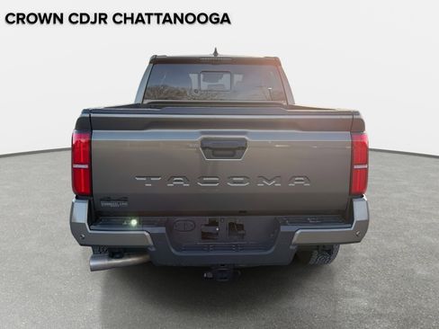 Used 2025 Toyota Tacoma TRD Off-Road w/ TRD Off Road Premium Package image 5