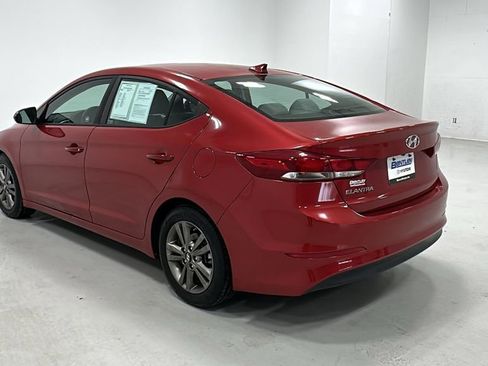 Used 2018 Hyundai Elantra SEL image 2