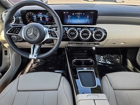 New 2025 Mercedes-Benz C 300 4MATIC Sedan image 13