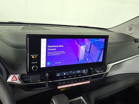 New 2026 Toyota Sienna XLE FWD image 18