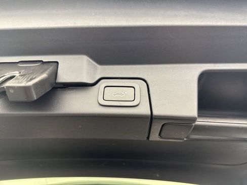 Used 2018 Land Rover Range Rover Evoque HSE Dynamic image 41