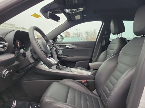 Used 2024 Dodge Hornet GT w/ GT Blacktop Package image 15