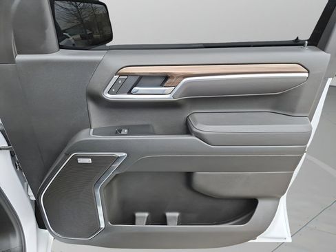 Used 2025 Chevrolet Silverado 1500 RST image 13