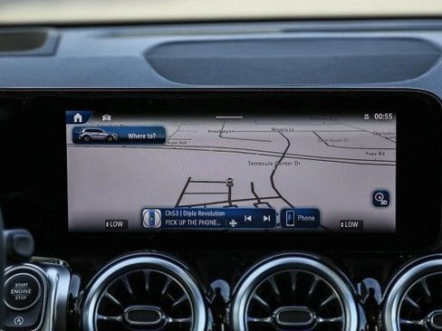 New 2025 Mercedes-Benz GLB 35 AMG 4MATIC image 13