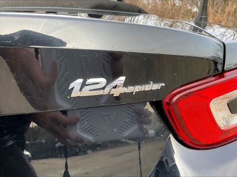 Used 2017 FIAT 124 Spider Abarth image 22