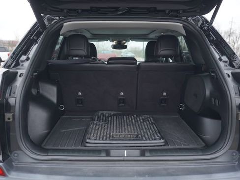 Used 2022 Jeep Cherokee Trailhawk w/ Sun, Sound & Nav Group image 19