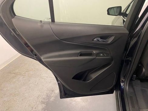 Used 2020 Chevrolet Equinox LT w/ Driver Convenience Package image 25