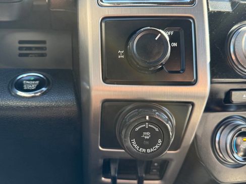 Used 2016 Ford F150 Platinum w/ Equipment Group 701A Luxury image 22