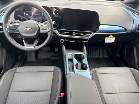 New 2026 Chevrolet Equinox EV LT image 3