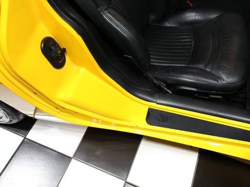 Used 2000 Chevrolet Corvette Coupe w/ Memory Pkg RWD image 46