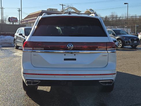 Used 2025 Volkswagen Atlas SEL Premium R-Line image 6