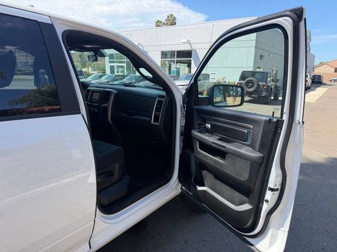 Used 2022 RAM 1500 Warlock AWD/4WD image 16
