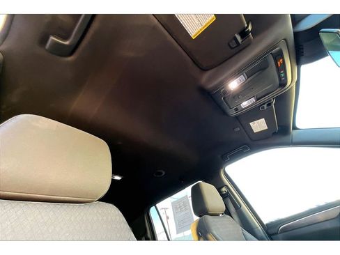 Used 2024 Chevrolet Suburban LS image 27