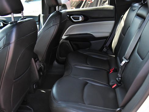 Used 2025 Jeep Compass Limited AWD/4WD image 40
