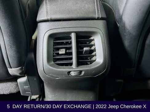 Used 2022 Jeep Cherokee Latitude image 28