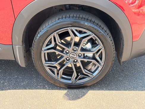 Certified 2026 Nissan Kicks SR FWD image 10