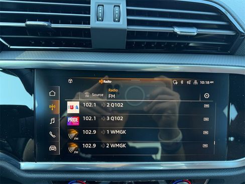 New 2025 Audi Q3 2.0T Premium image 16