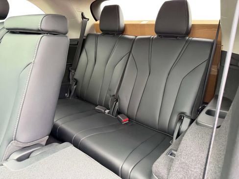 Certified 2023 Acura MDX SH-AWD w/ Technology Package image 17