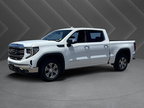 Certified 2025 GMC Sierra 1500 SLT RWD image 33