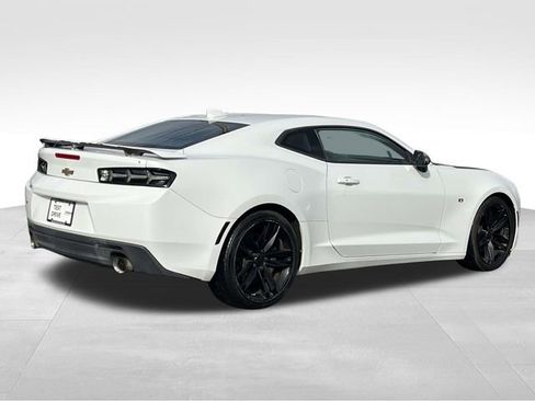 Used 2017 Chevrolet Camaro SS image 7