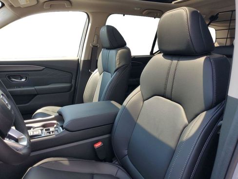 New 2026 Honda Pilot Touring image 13
