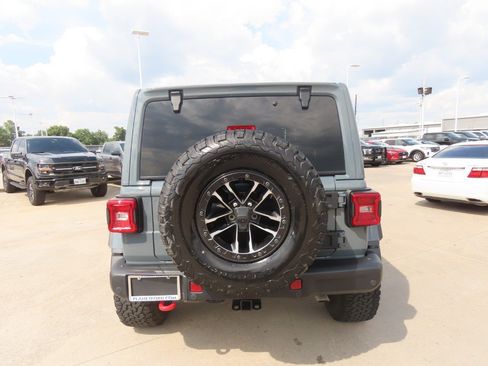 Used 2025 Jeep Wrangler Unlimited Rubicon AWD/4WD image 13