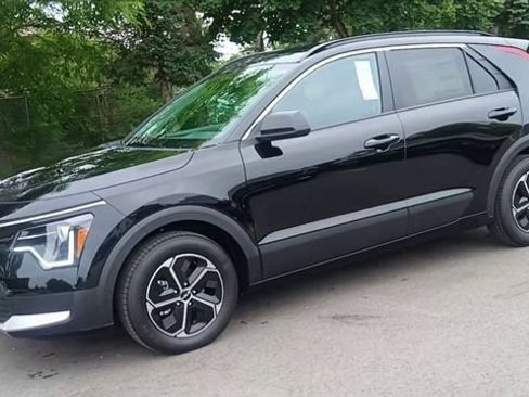 New 2026 Kia Niro LX FWD image 7