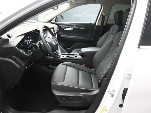 Used 2023 Buick Envision Essence AWD/4WD image 10