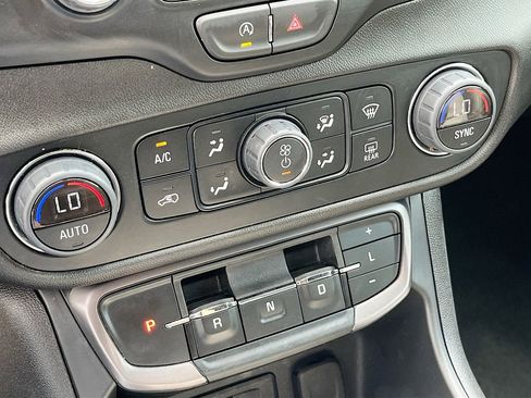 Used 2024 GMC Terrain AT4 w/ Tech Package image 16