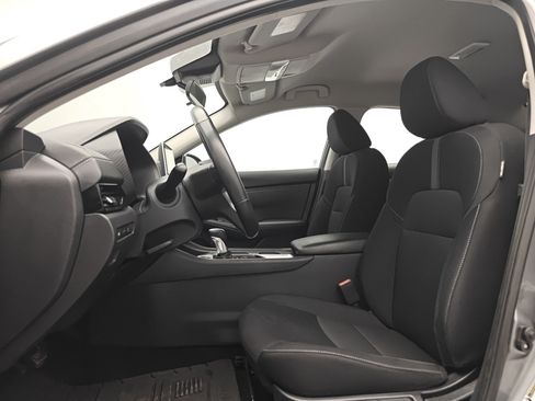 Used 2023 Nissan Sentra SV w/ Trunk Package FWD image 5