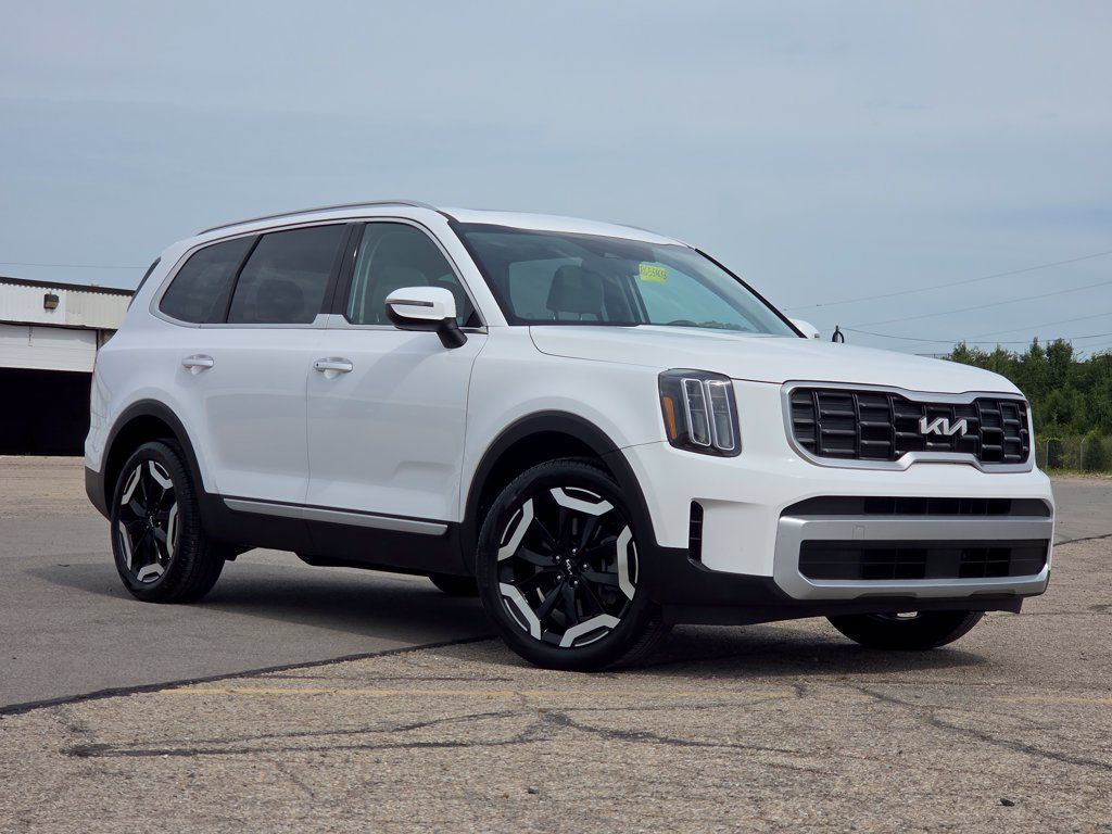 Used 2024 Kia Telluride S w/ S Sunroof Package AWD/4WD image 2