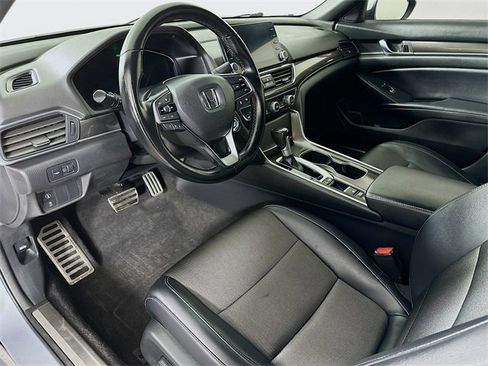 Used 2018 Honda Accord Sport image 16