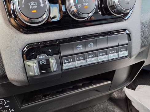 New 2026 RAM 5500 Tradesman w/ Chrome Appearance Group image 13