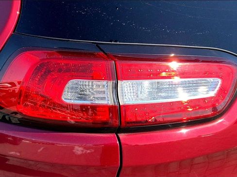 Used 2016 Jeep Cherokee Latitude w/ Comfort & Sound Group image 22