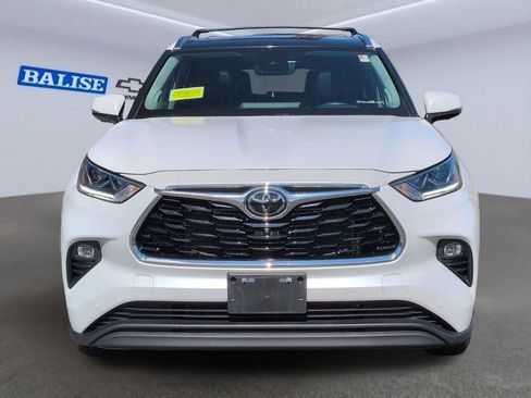 Used 2024 Toyota Highlander Limited AWD/4WD image 8