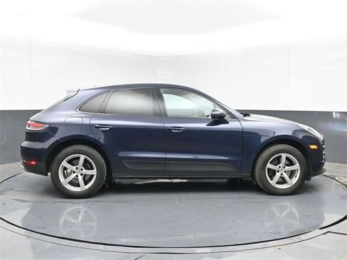 Used 2019 Porsche Macan image 11